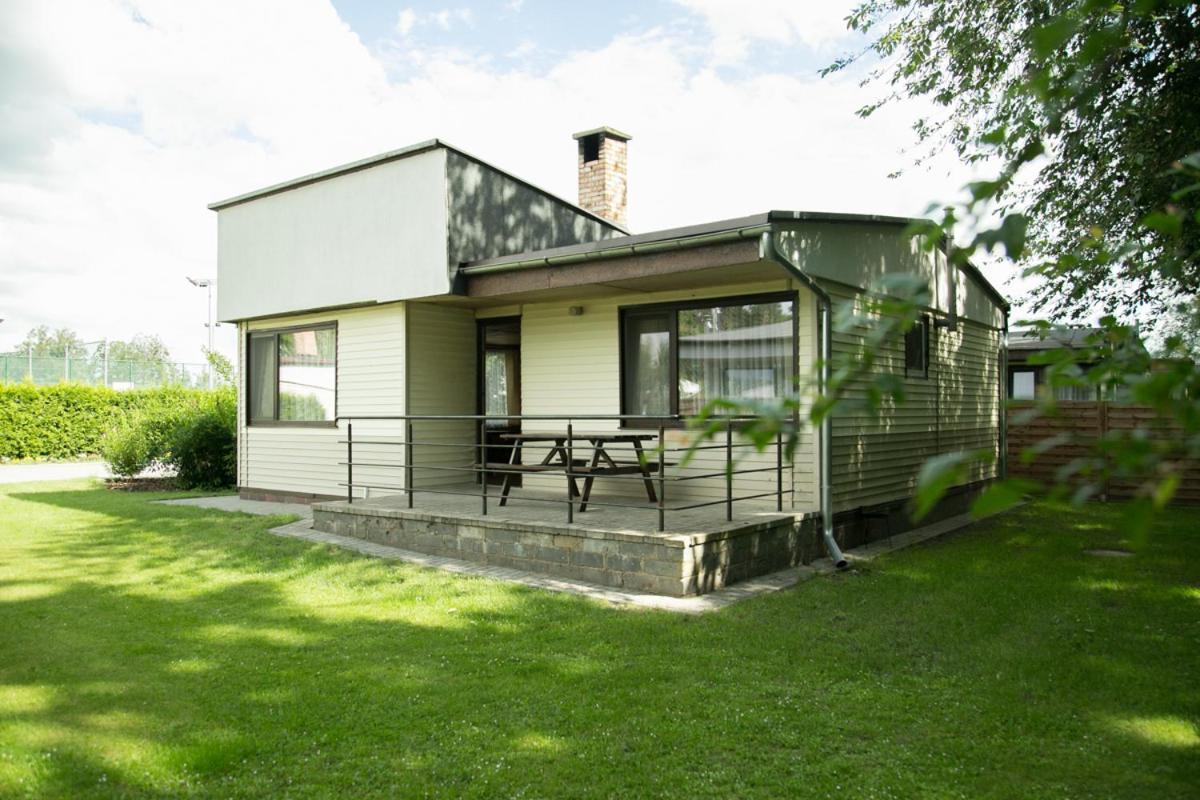 Camping Oaza Blonie Kornik Domki Standard - 3 Pokoje Exteriör bild