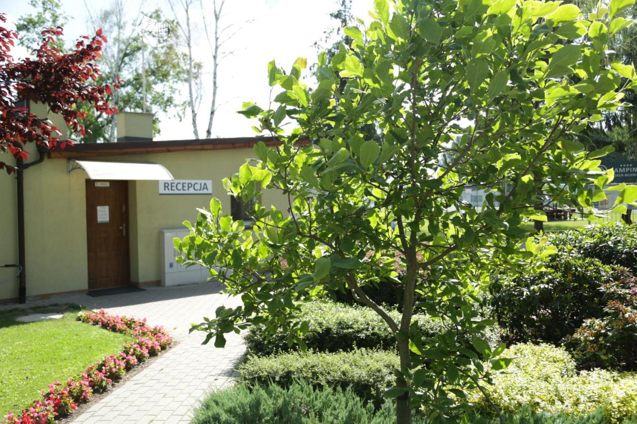 Camping Oaza Blonie Kornik Domki Standard - 3 Pokoje Exteriör bild