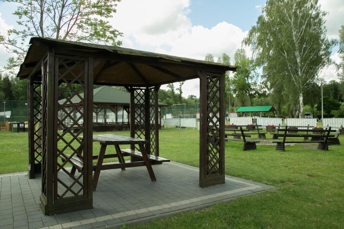 Camping Oaza Blonie Kornik Domki Standard - 3 Pokoje Exteriör bild