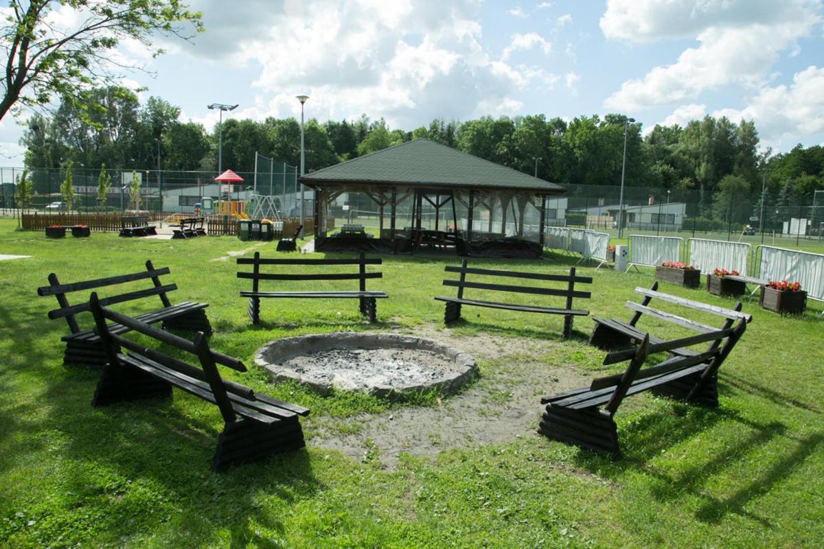 Camping Oaza Blonie Kornik Domki Standard - 3 Pokoje Exteriör bild