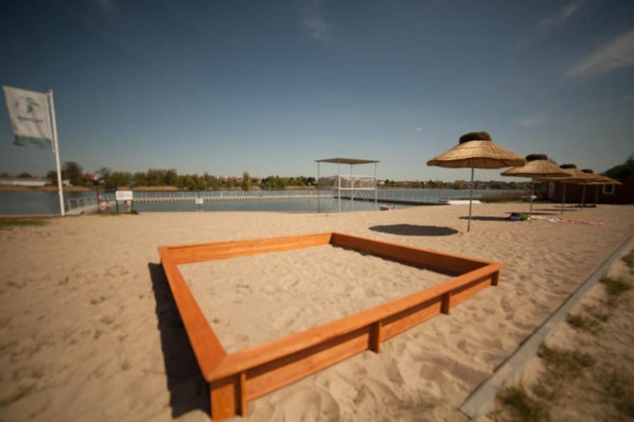 Camping Oaza Blonie Kornik Domki Standard - 3 Pokoje Exteriör bild