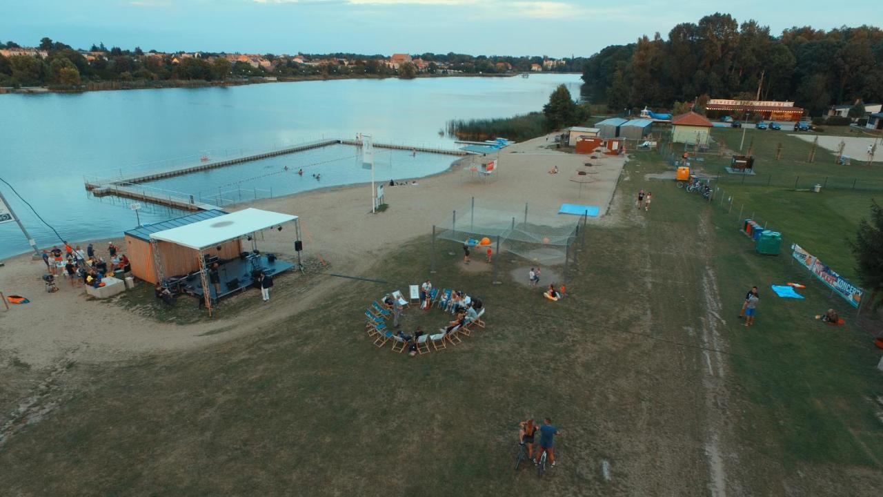 Camping Oaza Blonie Kornik Domki Standard - 3 Pokoje Exteriör bild