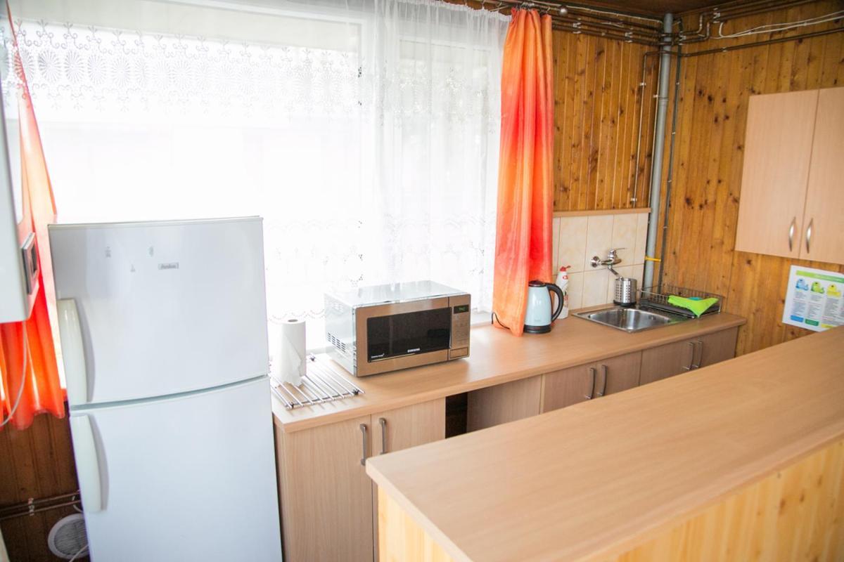 Camping Oaza Blonie Kornik Domki Standard - 3 Pokoje Exteriör bild